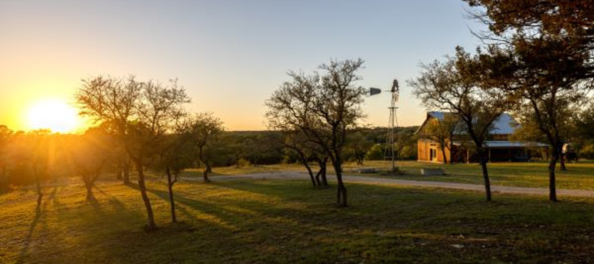 Image of sunset at Inn at Sunset Mill Ranch